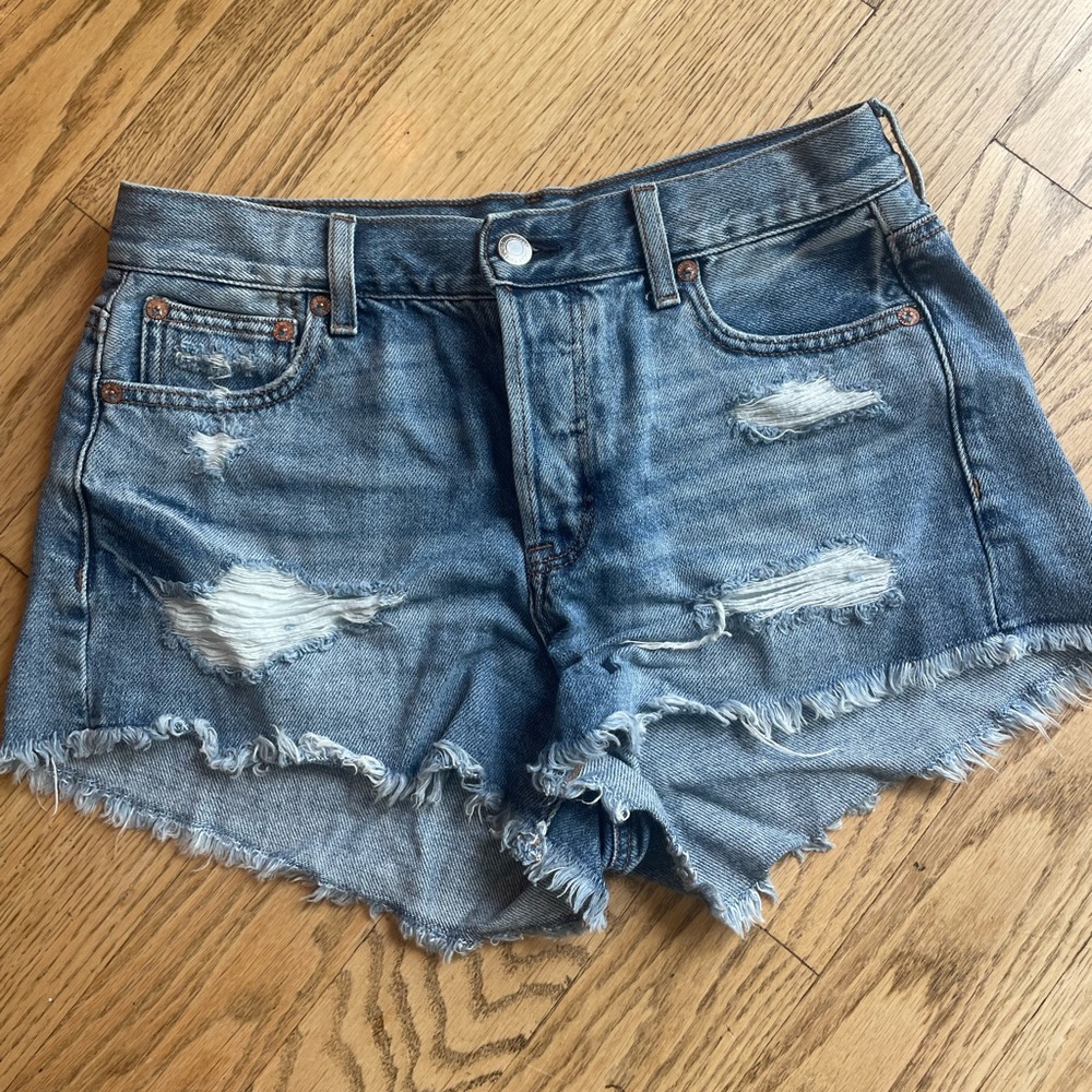 American Eagle High-Rise Festival Shorts